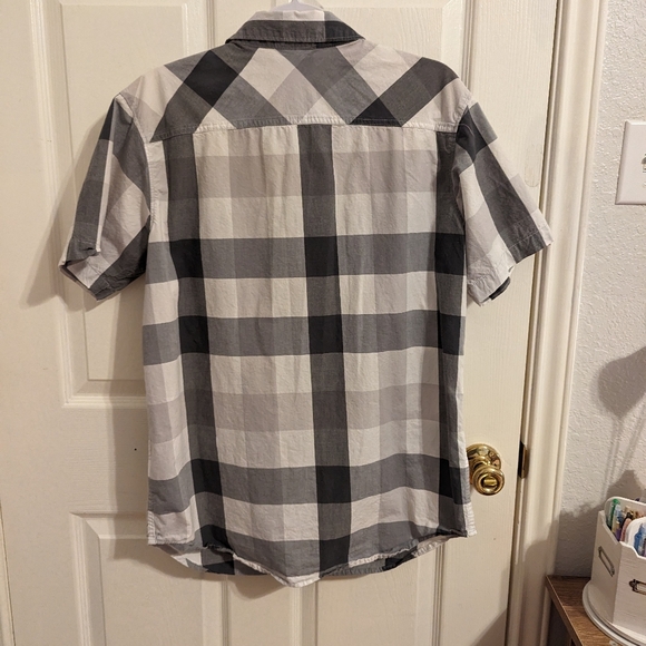 3/$15🧡 Columbia Women's Button Down Short Sleeve Top - Picture 4 of 10